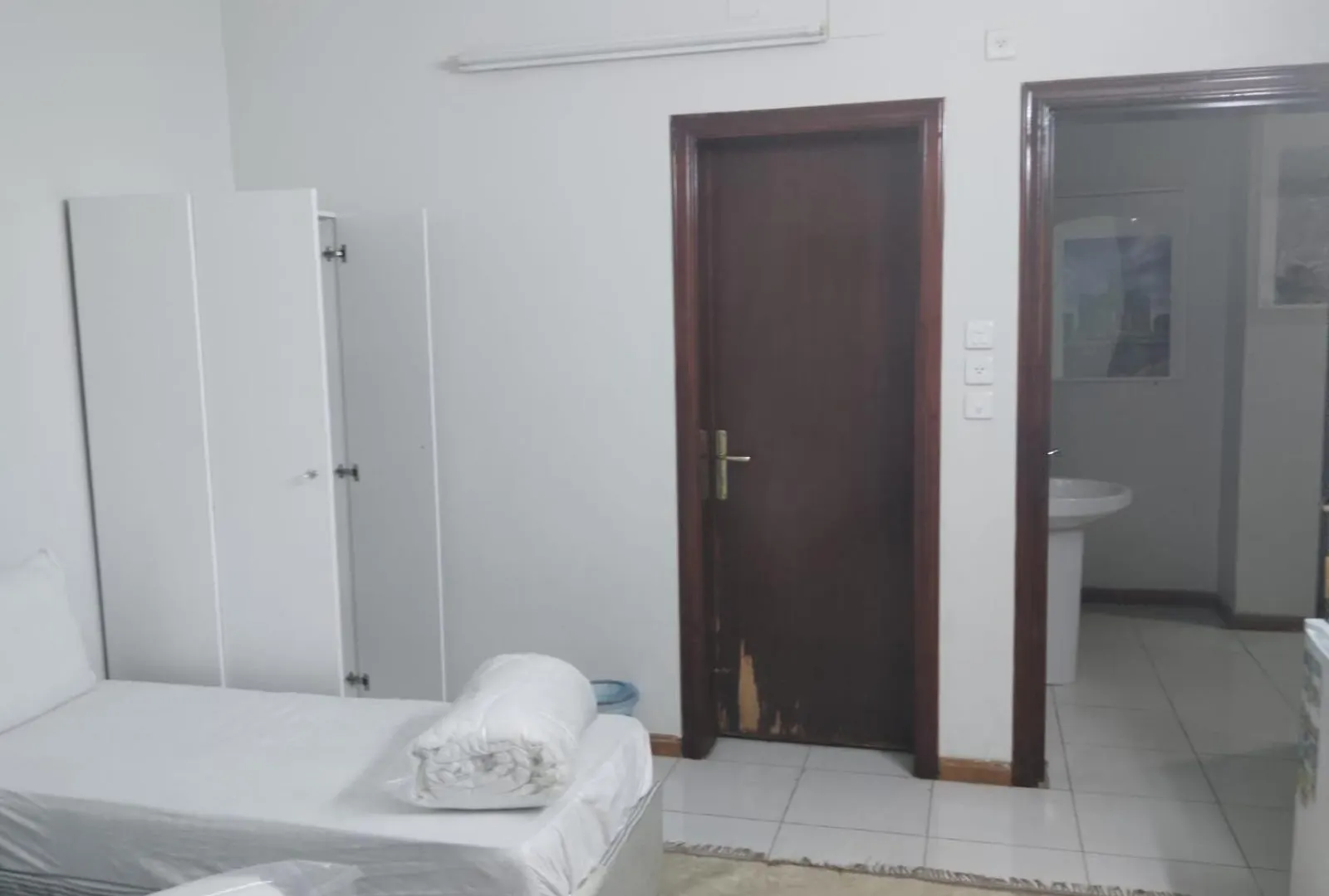 غرفة مكة 10 دقائق مشي للحرم عمارة الإلهام و يوجد مواقف سيارات Room Makkah 10 Minutes To Alharam Walk Elham Building And Have Parking Car Apartment