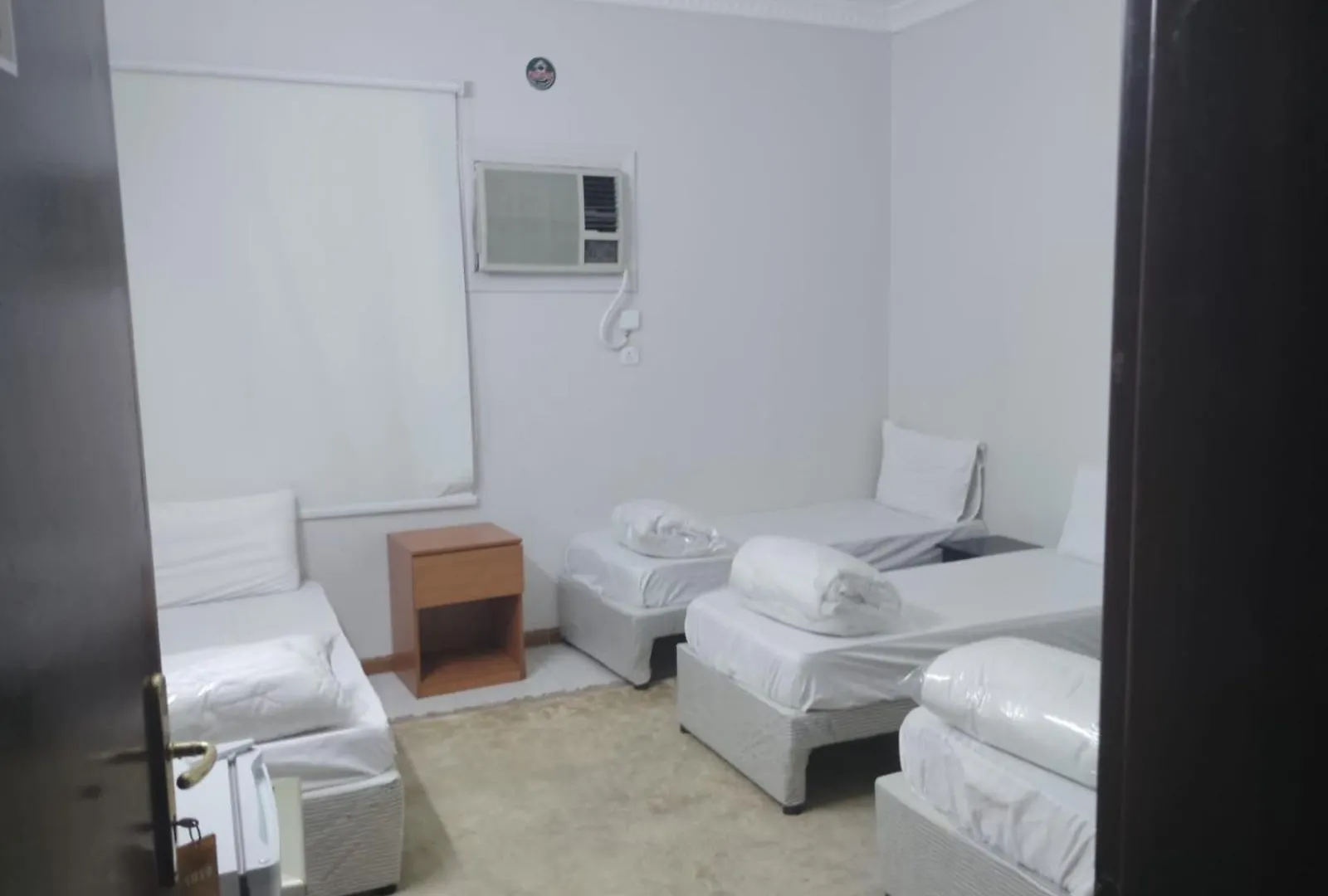 غرفة مكة 10 دقائق مشي للحرم عمارة الإلهام و يوجد مواقف سيارات Room Makkah 10 Minutes To Alharam Walk Elham Building And Have Parking Car Apartment Mecca